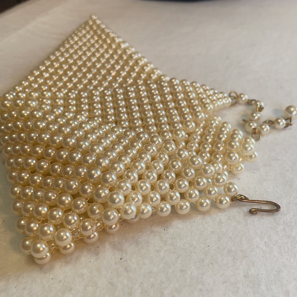 Faux pearl ascot necklace mesh scarf - Picture 8 of 10